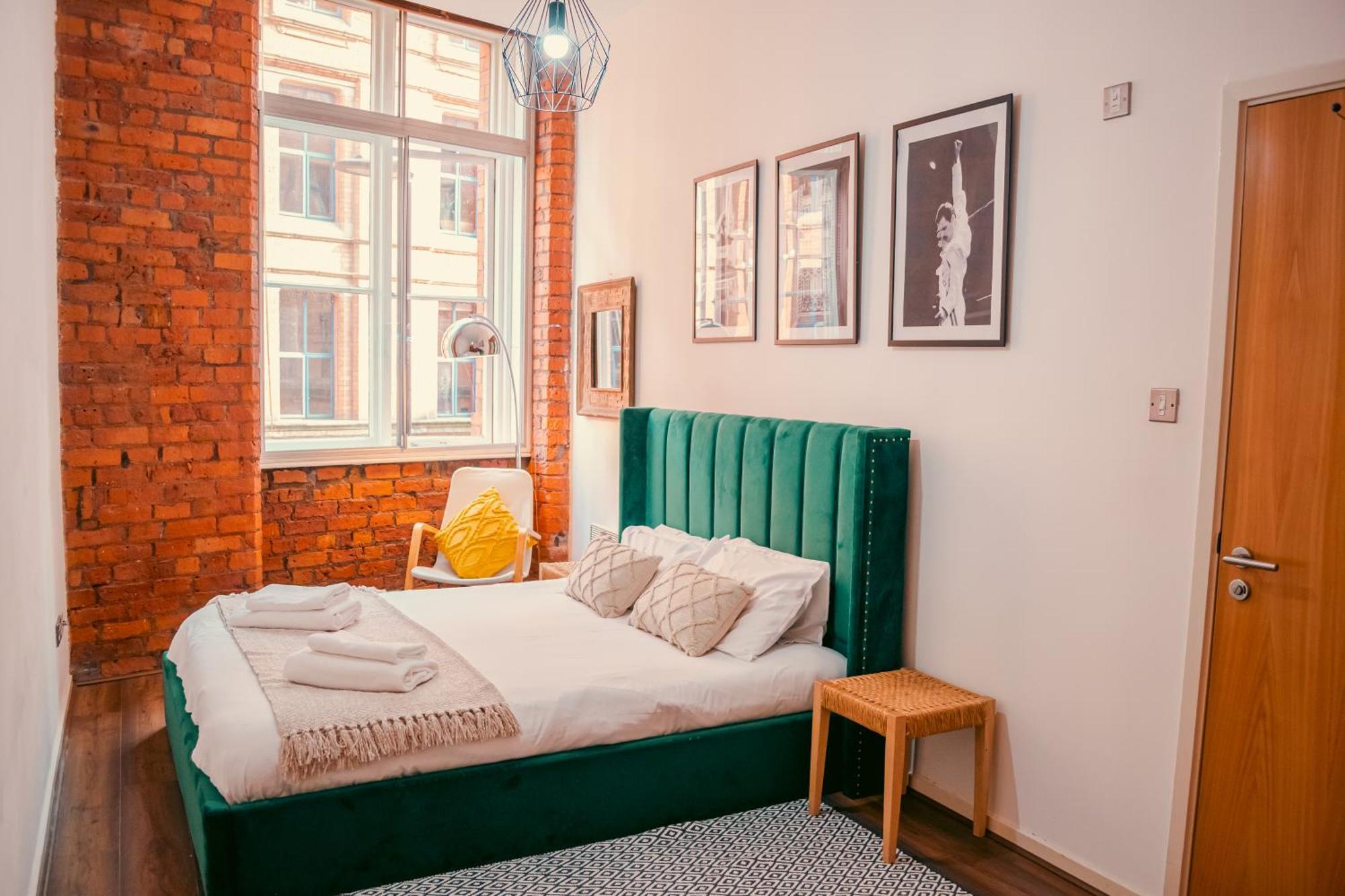 Chic Georgian Flat In Central Манчестер Экстерьер фото
